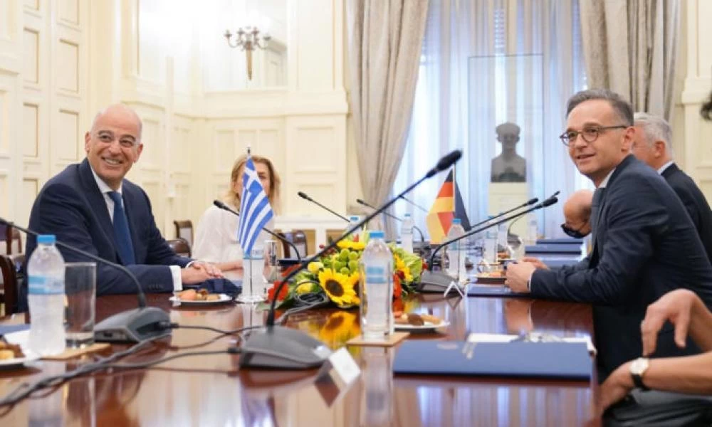 Στο "κόκκινο" η διπλωματία: Επικοινωνία Δένδια-Μάας